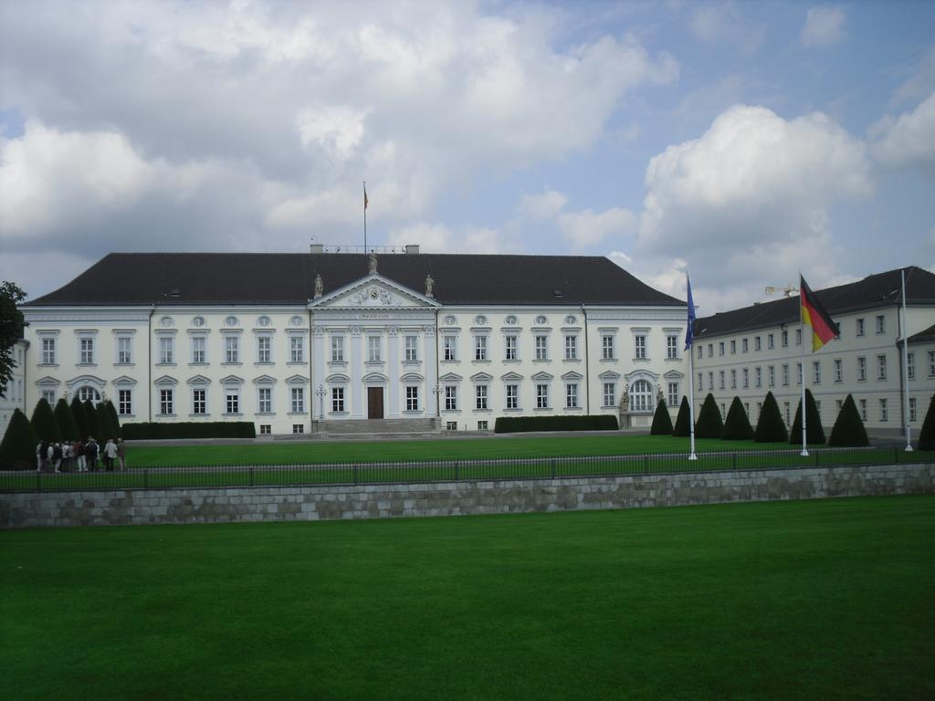 Hotel Carolinenhof Berlín Exterior foto